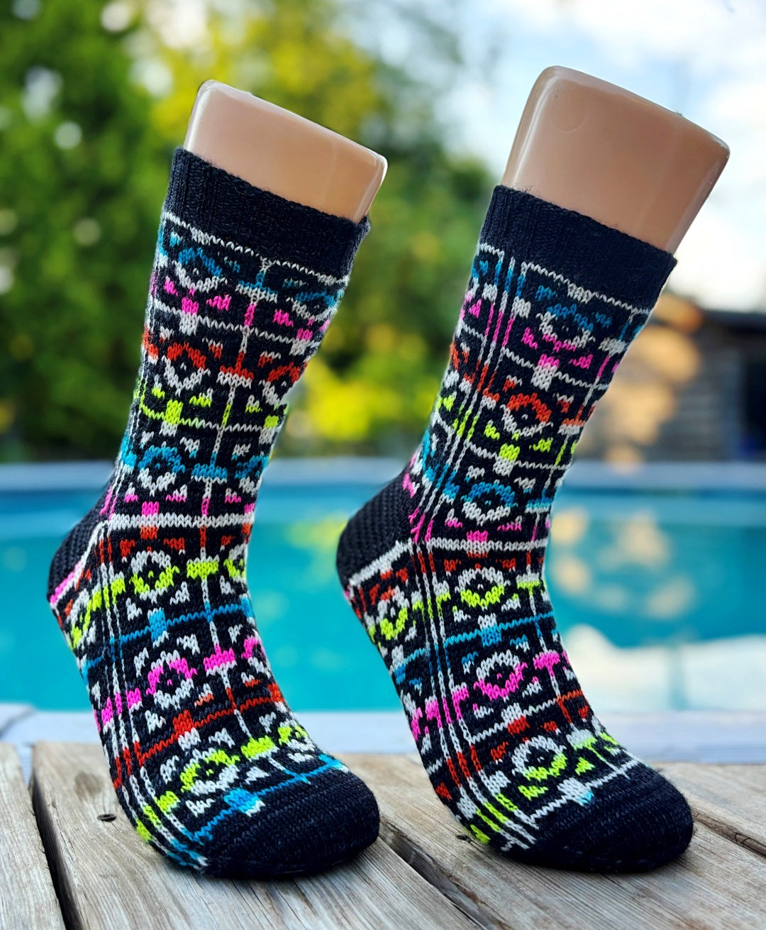 Lakeside Retreat Socks | Knitting pattern and Optional kits