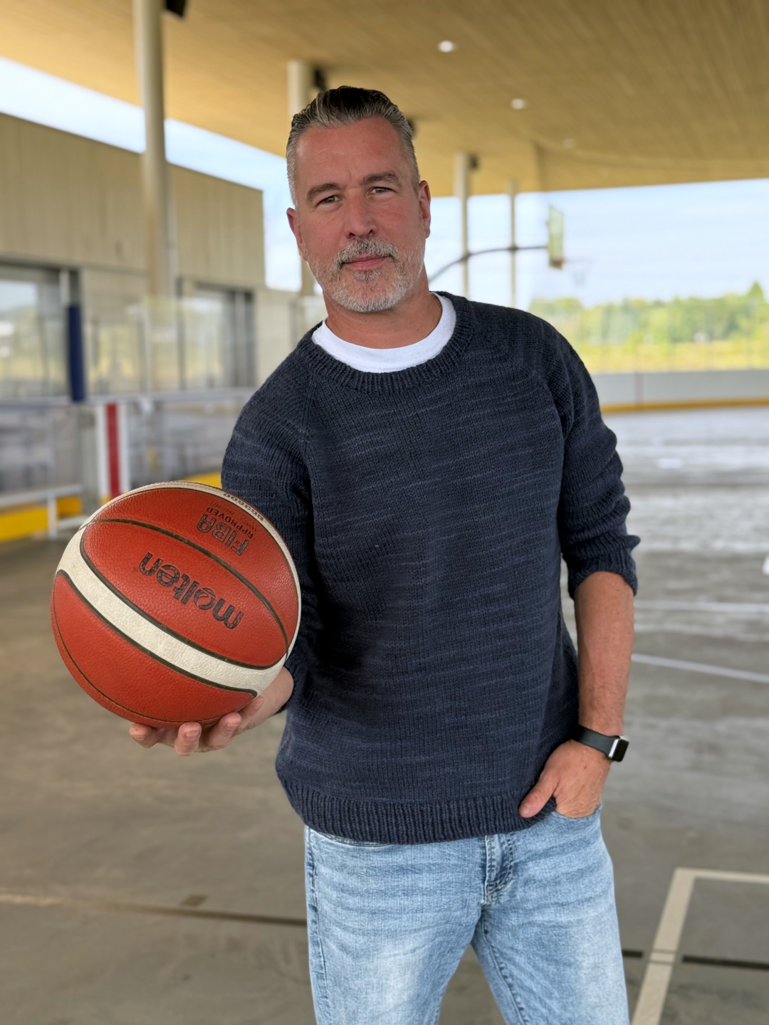 Raglan pour Patrick Sweater - Knitting pattern and optional