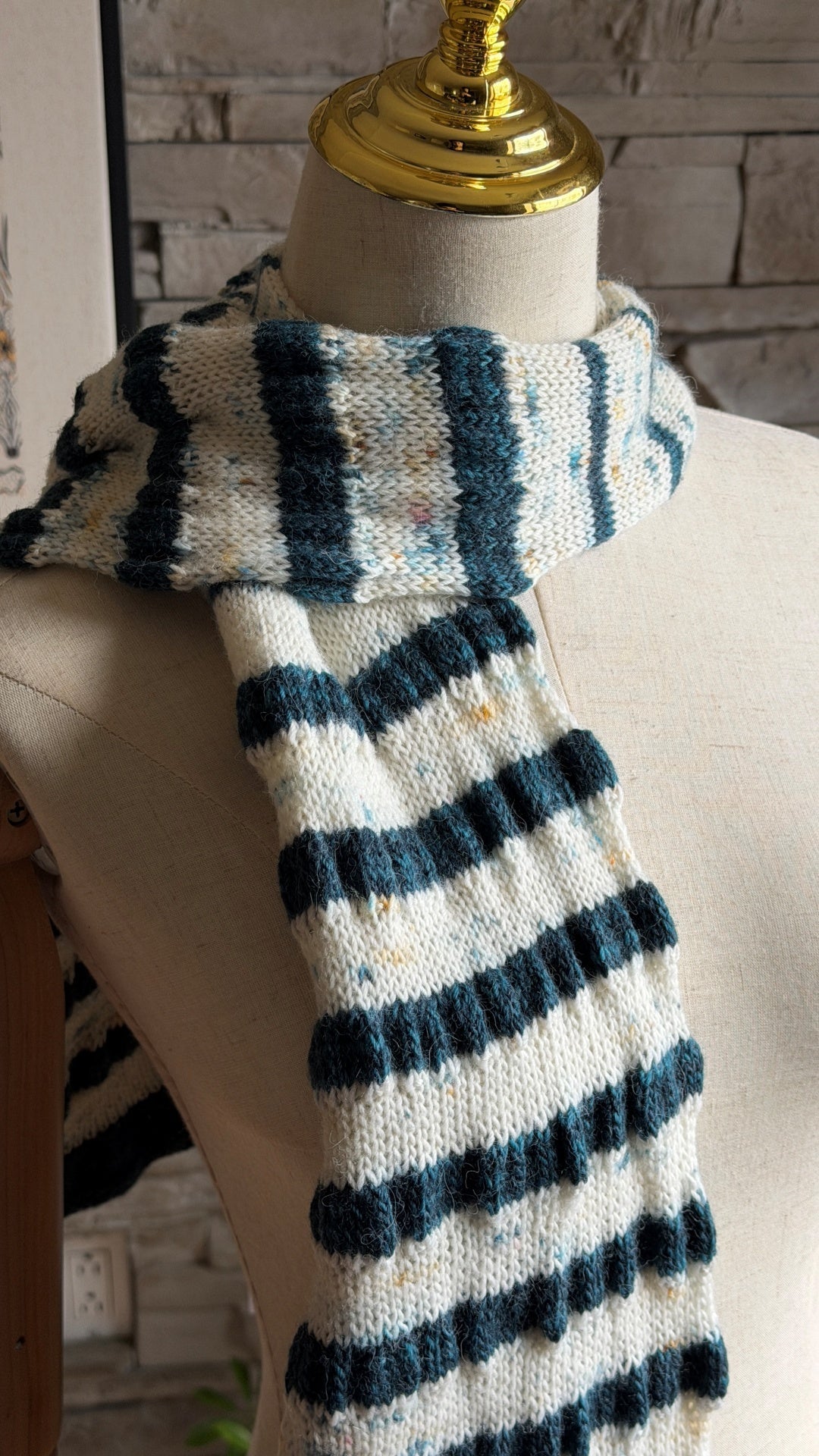 Ruffles Scarf - Knitting pattern and Optional kit